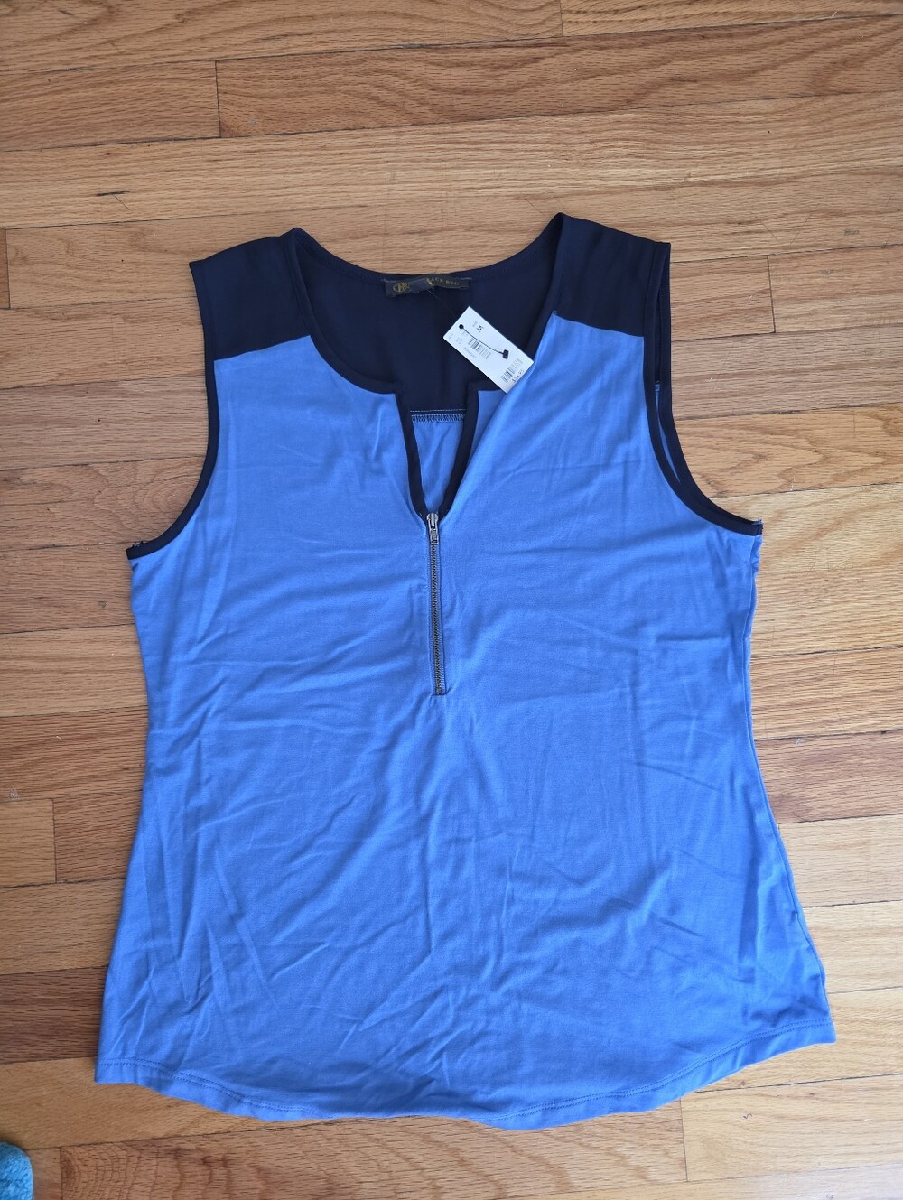 Outback Red Blue Sleeveless Zip-Front Contrast Yoke Tank
